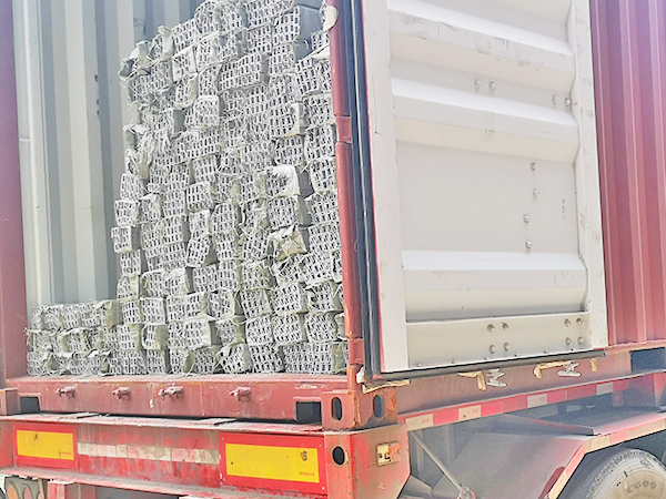 産品裝(zhuāng)櫃